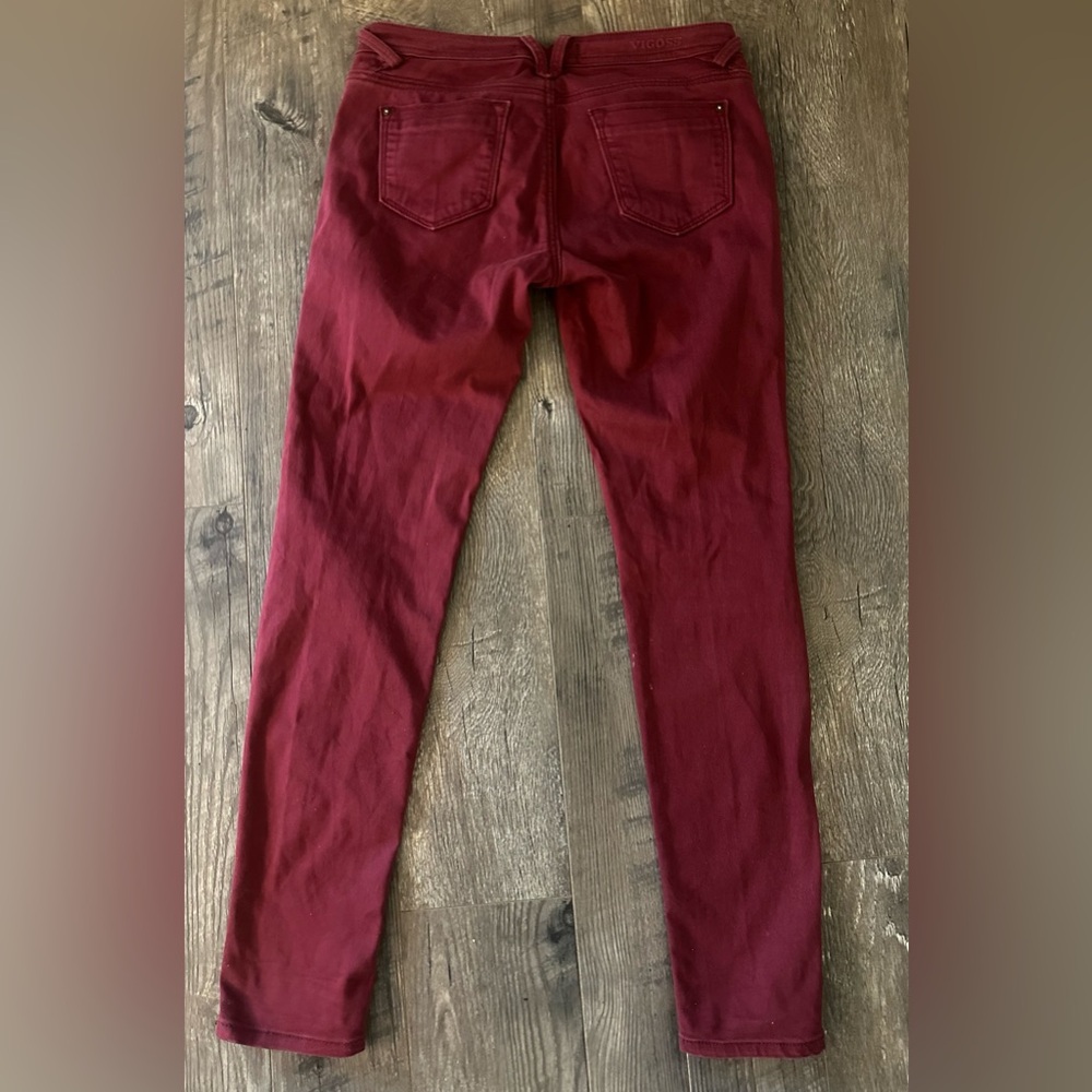 Vigoss Women's Burgundy Skinny Jeans size 5/6
